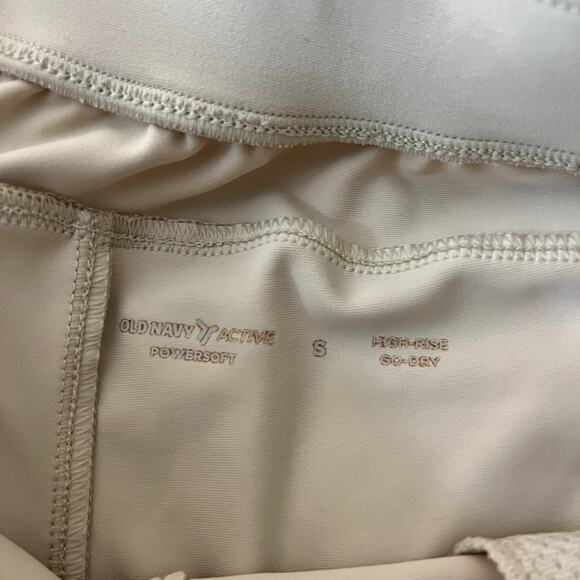 Old Navy High Rise Powersoft Cream Shorts LAST CALL - Picture 4 of 5
